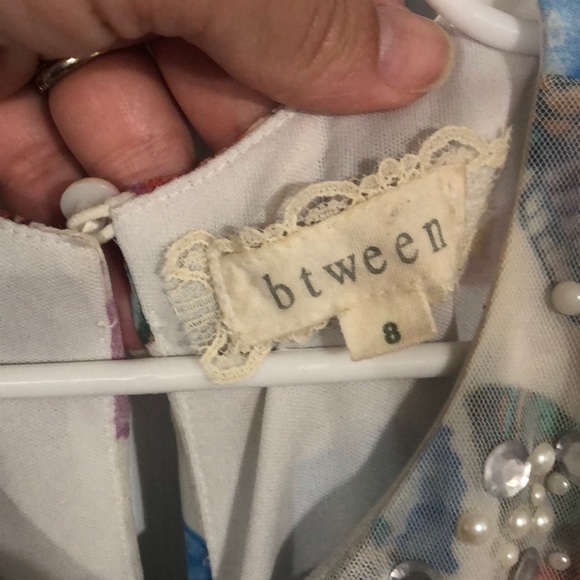 Gorgeous butterfly 🦋 dress - Picture 6 of 8